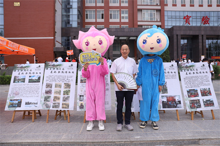 保定理工学院||艺术学院||迎新盛典— “和和美美”吉祥物引领风尚，校领导亲临共绘美好画卷