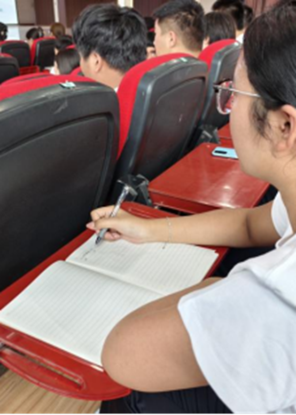 入学教育|保定理工学院|管理学院|以校友经验为帆，助学子锚定成长航向