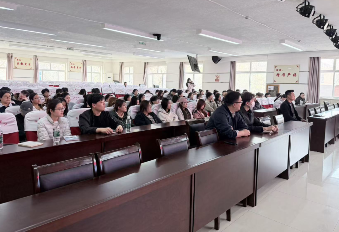 【名师领航，研途助力】名师指路明方向，学子聚力战复试