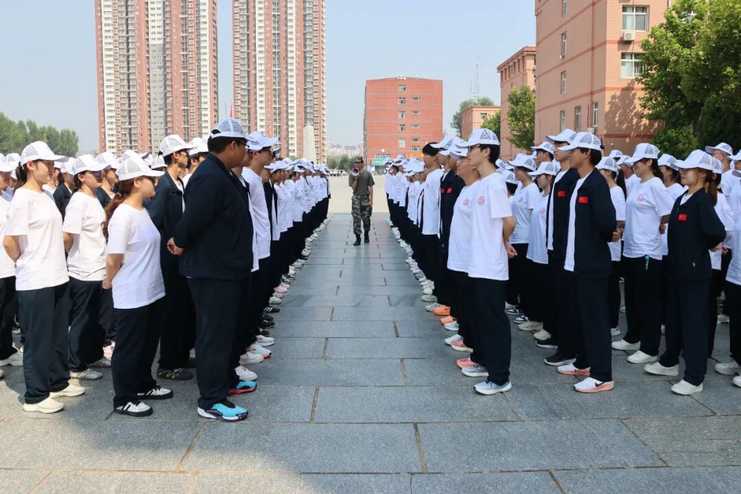 情暖军训，爱心补给——康复医学院设立军训爱心补给站