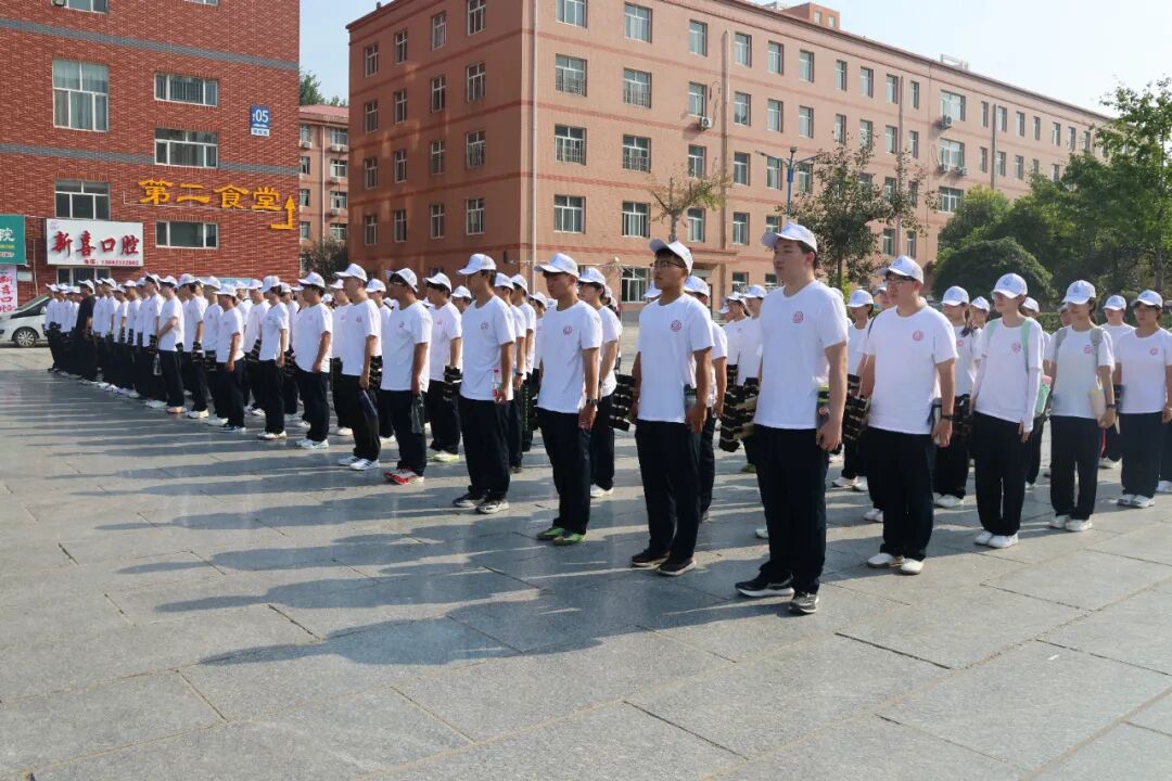 历练青春，教官心声——经济学院军训教官专访·第一期