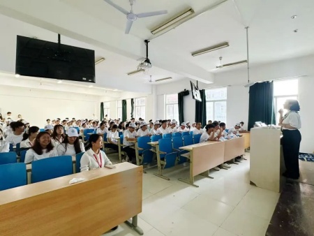 明晰专业前路，笃行逐梦启航—— 环境设计专业开展2026级新生入学专业教育讲座