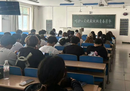 铸牢团结意识，呵护青春心灵——艺术学院开展六月主题团日系列活动