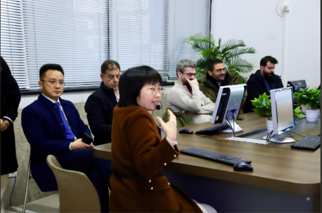 塞浦路斯 - 那波勒斯大学教育质量评估组来我校考察
