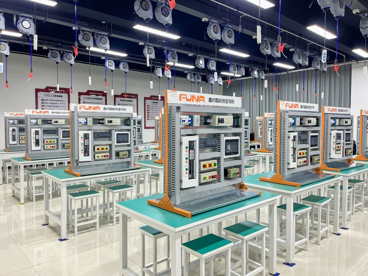 喜报！保定理工学院智能制造产业学院入选河北省科技文化场馆联合体第四批成员单位