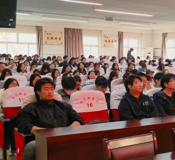 智管赋能，科创未来！保定理工学院特邀专家刘佰明开展专题讲座