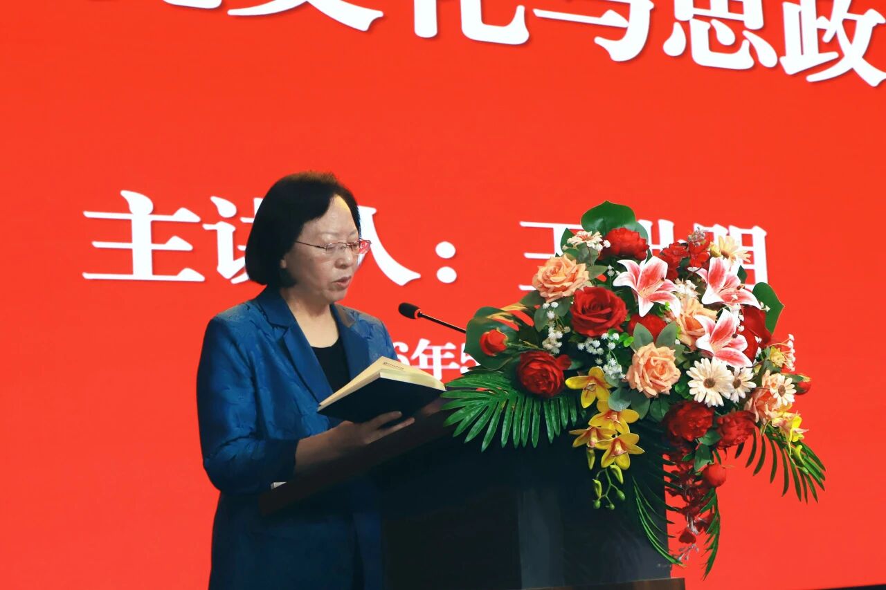 中宣部原副部长王世明应邀到保定理工学院作专题讲座
