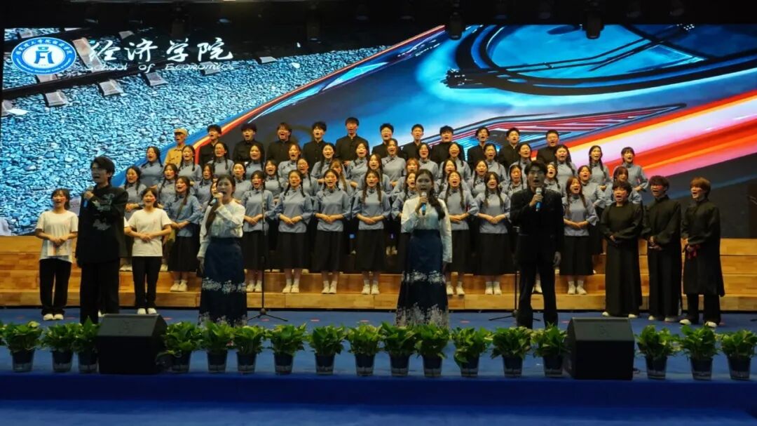 五四薪火传 青春赴新程｜保定理工学院举办纪念五四运动107周年表彰暨朗诵大会