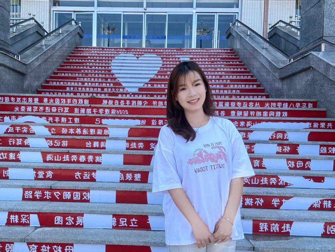 保理毕业季打卡现场实录:青春和快门声一起炸场!