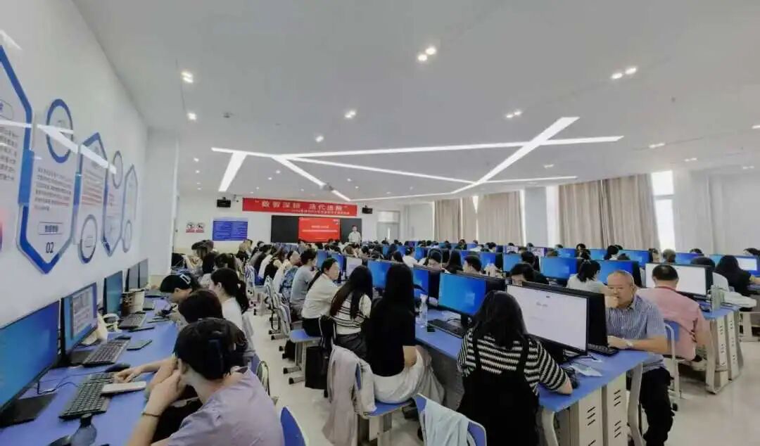 数智深耕 迭代进阶｜2026新商科AIE智境高阶深化师资研修班在保定理工学院顺利举办
