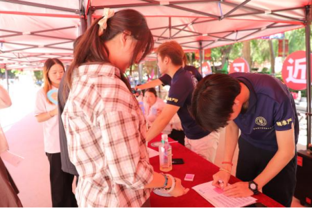 艺承文脉迎新至 情暖新程逐梦行 ——艺术学院2026级新生迎新工作进行时