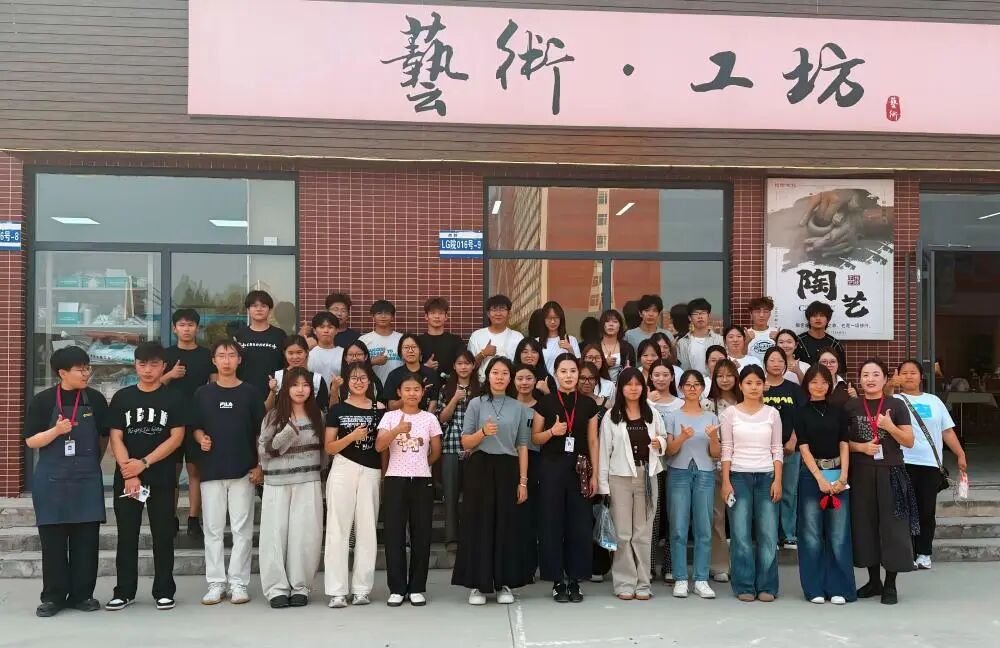 探秘科研殿堂 启迪求学初心｜保定理工学院组织新生开展跨学院实验室研学活动
