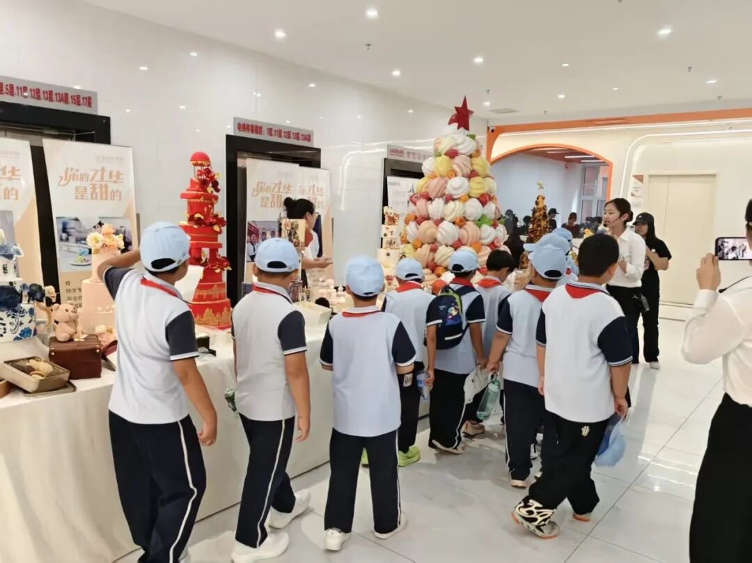 【教育学院·学院快讯】研学启新，筑梦前行｜雄安容西望泉小学走进保定理工学院开展研学之旅