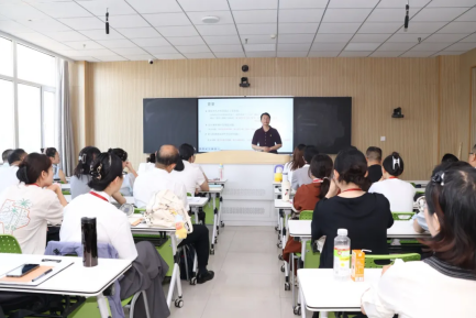 以训固本强师资 数智兴教提质效 ——保定理工学院九大专题工作坊助力教师全面成长