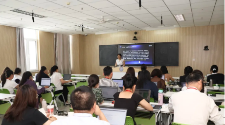 以训固本强师资 数智兴教提质效 ——保定理工学院九大专题工作坊助力教师全面成长